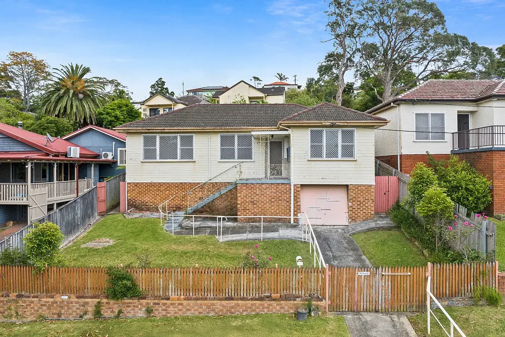 Figtree 3침실 Charming Original Cottage with Endless Potential in Prime Figtree Location