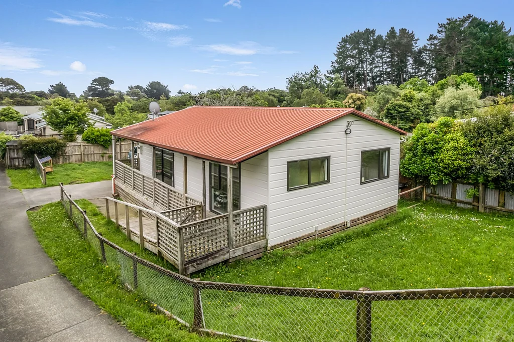 Raumati South 2ਬੈੱਡਰੂਮ This Raumati South Hideaway Is the One