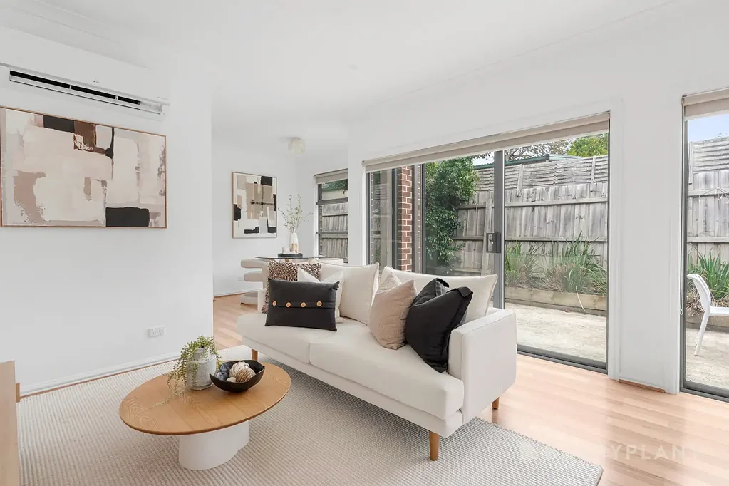 Bayswater 3Phòng ngủ * Sale by Set Date on Tuesday 14th July at 6pm (unless sold prior) *