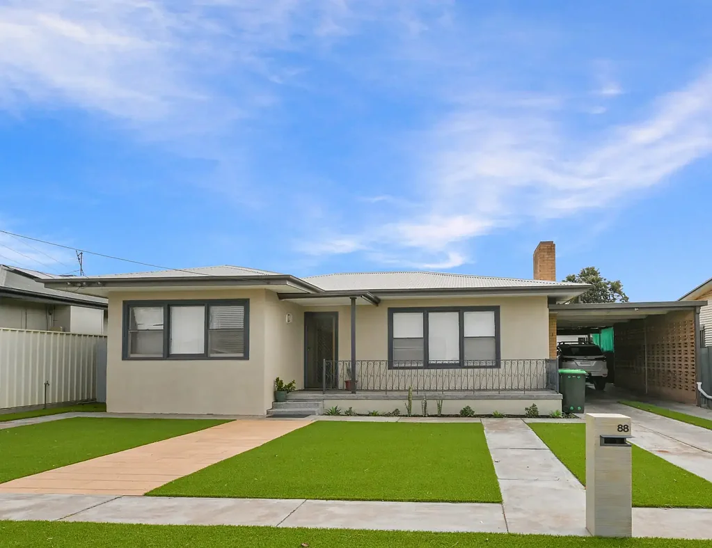 Broken Hill 3ਬੈੱਡਰੂਮ FAMILY HOME WITH POOL