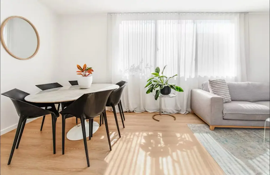 Fully Furnished | Stylishly Renovated Three-Bedroom Apartment by Diamond Bay