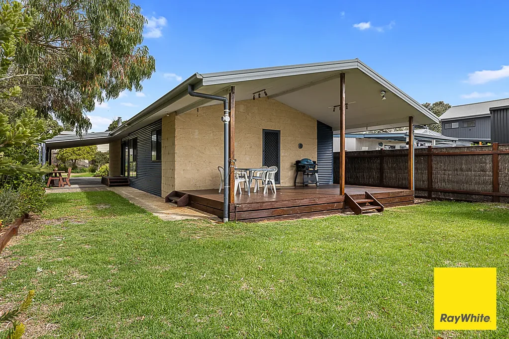 Sandy Point 3 Bedroom Move in and enjoy!