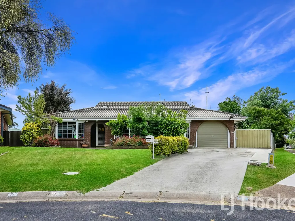 9 Hasluck Place, West Bathurst, NSW 2795