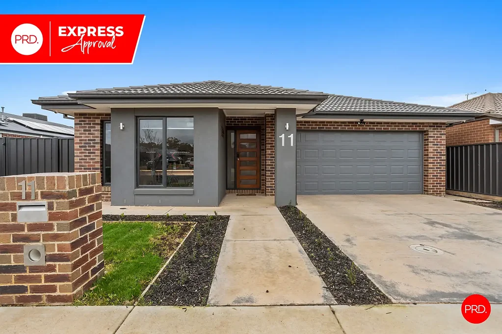 Modern Elegance in Huntly: 4-Bedroom Family Haven
