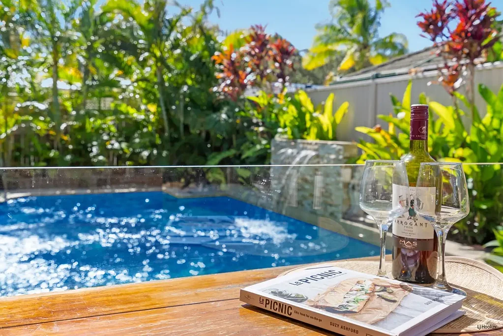 Currumbin Waters 5Kwarto Comfort, Lifestyle & Sustainability - Your Dream Home Awaits