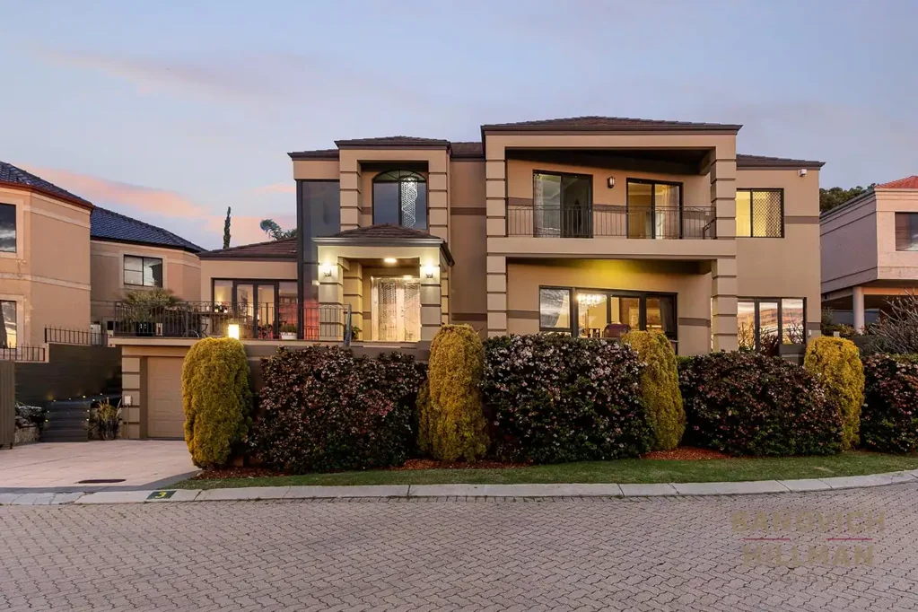 Applecross 5ਬੈੱਡਰੂਮ GRAND FAMILY HOME WITH RIVER & CITY PANORAMA