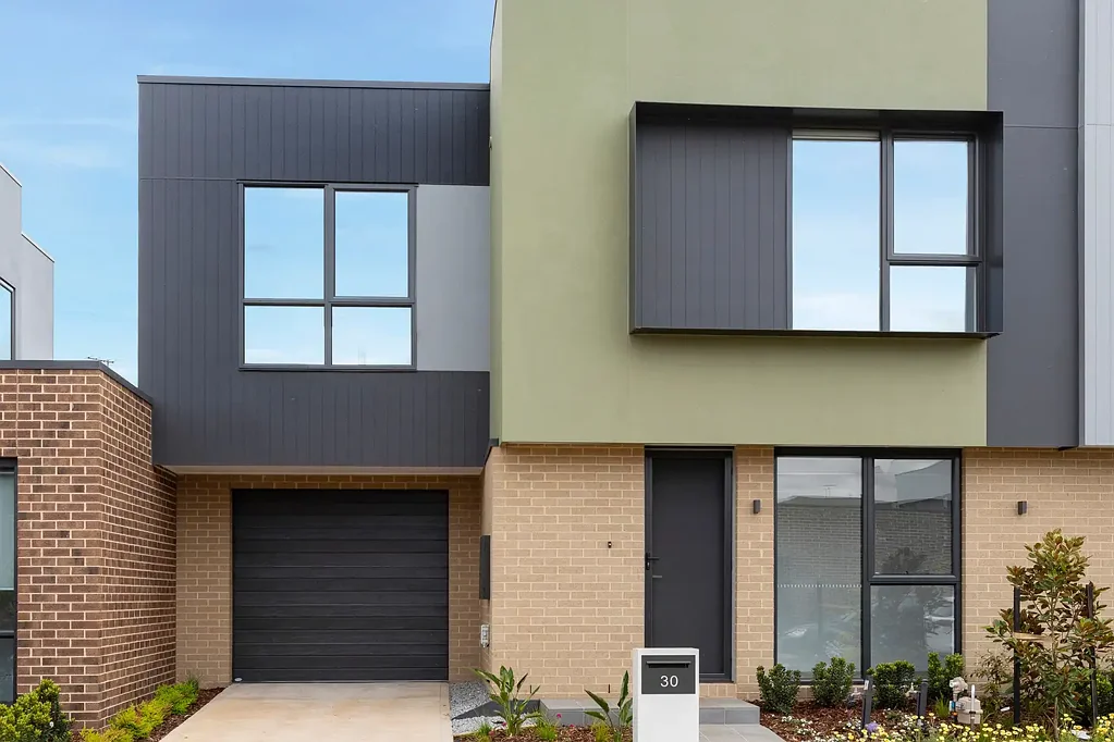 STUNNING BRAND NEW PROPERTY