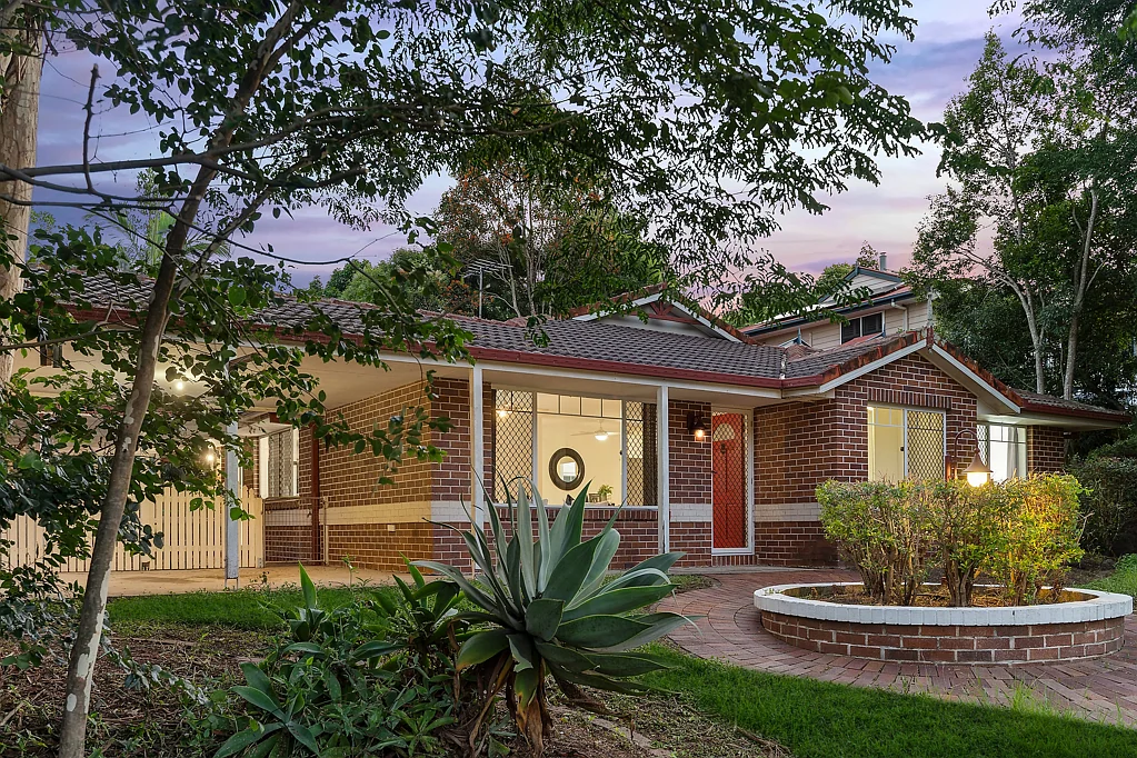2 Verwood Court, Ferny Hills, QLD 4055