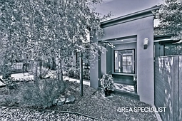 6 Jonathan Place, Pakenham