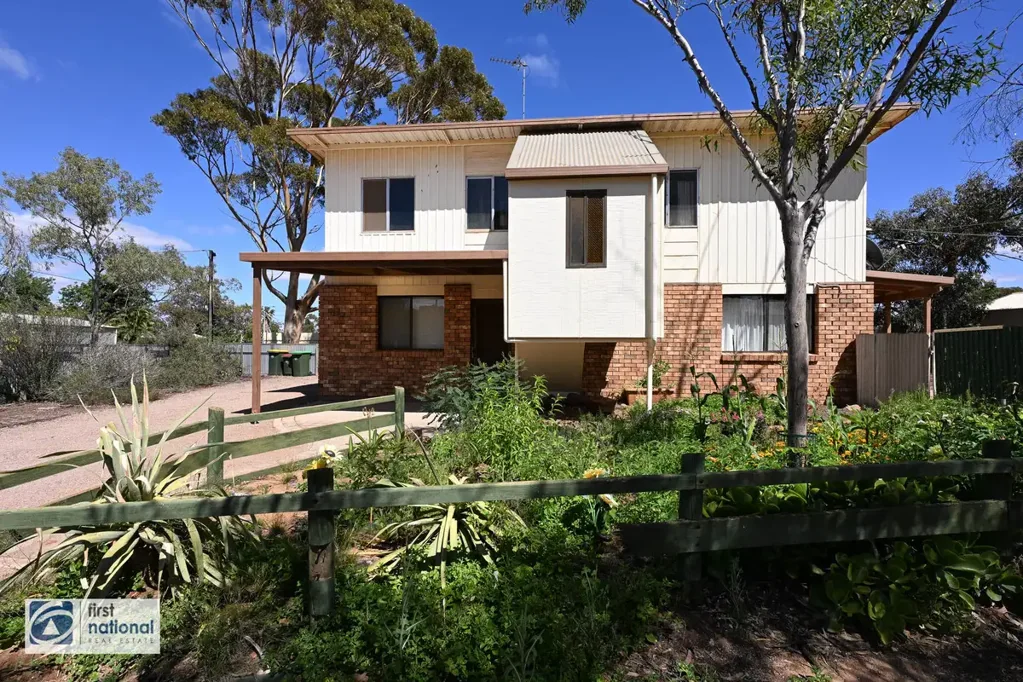 9 Mosely Street, Stirling North