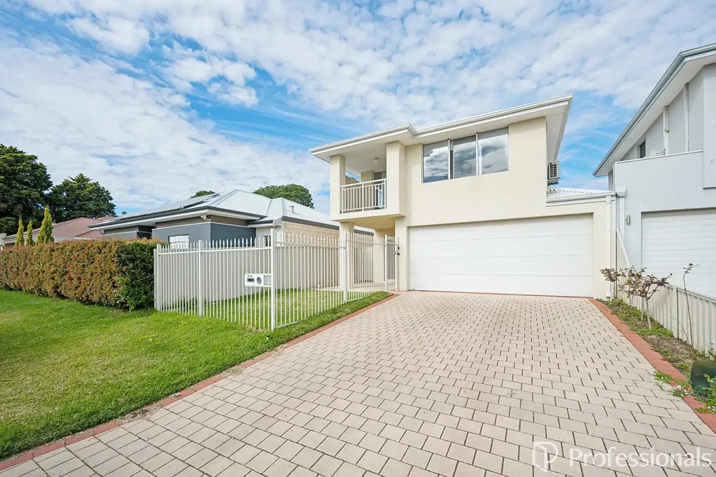 Beautiful Two Storey 4 Bedroom Family Home