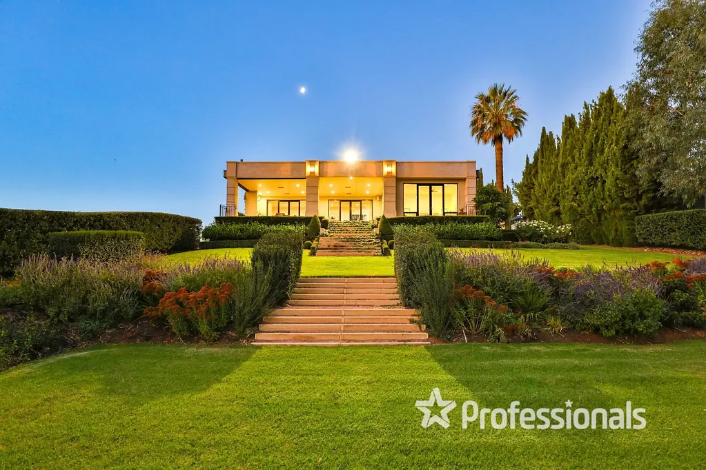 16 Murray Street, Gol Gol, NSW 2738