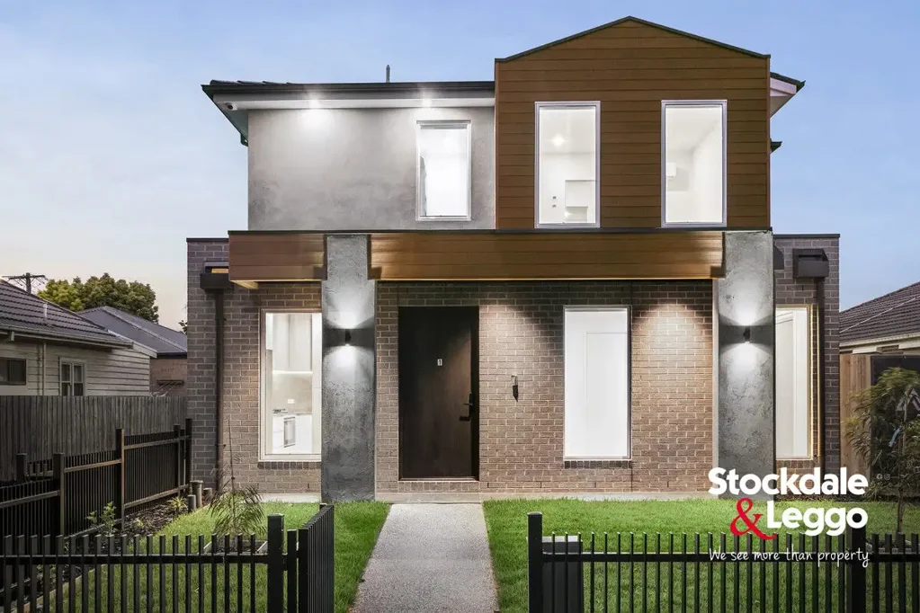 Choose from a Selection of Townhouses in a Prime Location