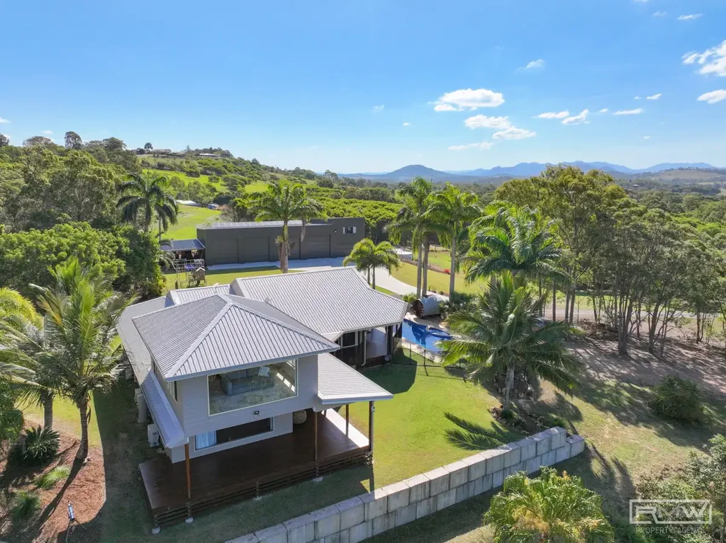 Farnborough A Rare Coastal Acreage Estate with Panoramic Views