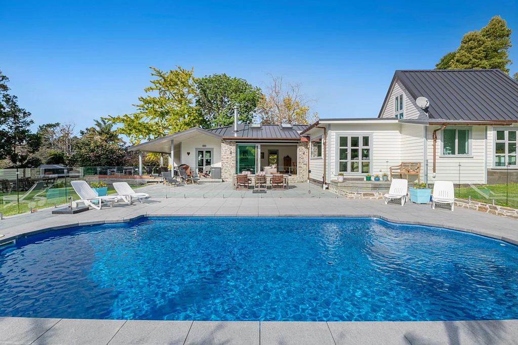 Secluded Matakatia Estate