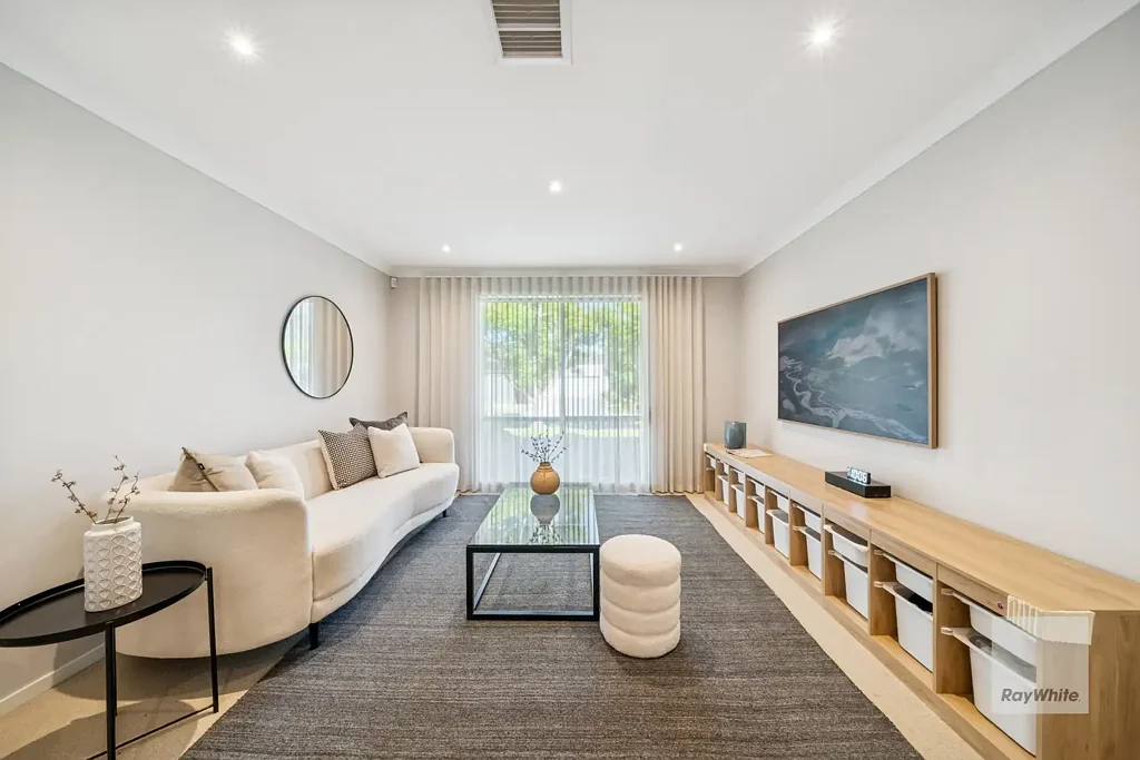 5 Dowie Place, Caroline Springs, VIC 3023