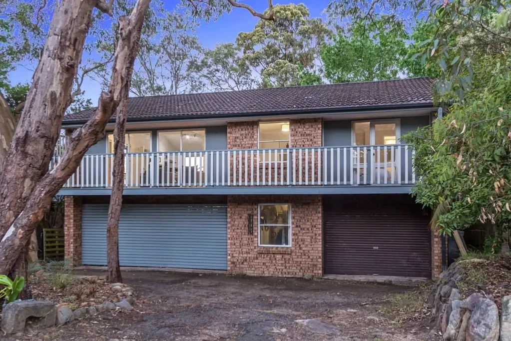Berowra Heights 3Zimmer Bush retreat brimming with space and potential
