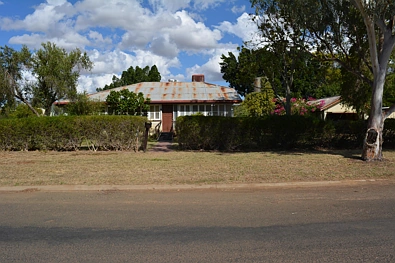 32 Thistle Street, Blackall, QLD 4472, 4 slaapkamers, 2 badkamers, House
