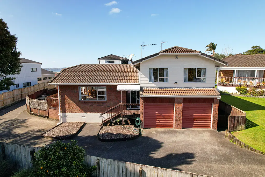1/8 White Heron Drive, Massey, Waitakere City, Auckland