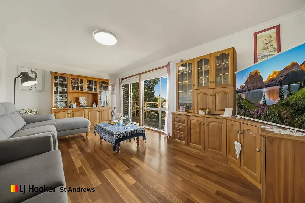 St Andrews 3कमरा ELEVATED FAMILY LIVING WITH SWEEPING VIEWS ON A 758M2 BLOCK