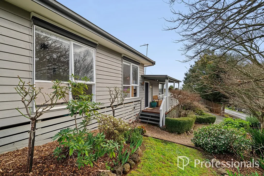 Silvan 3房 占地 710 平方米的完美呈现港湾，配有宽敞露台和工坊 PERFECTLY PRESENTED HAVEN ON 710M² WITH VAST DECK & WORKSHOP