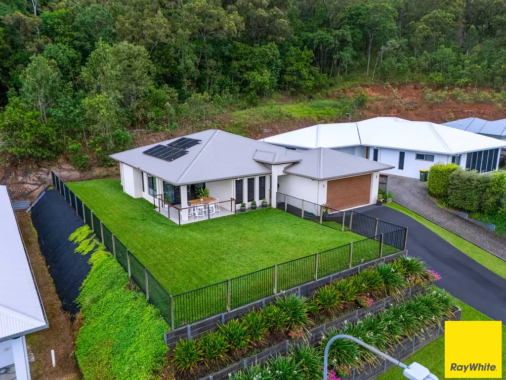 UNFURNISHED QUALITY HOME WITH VIEWS!