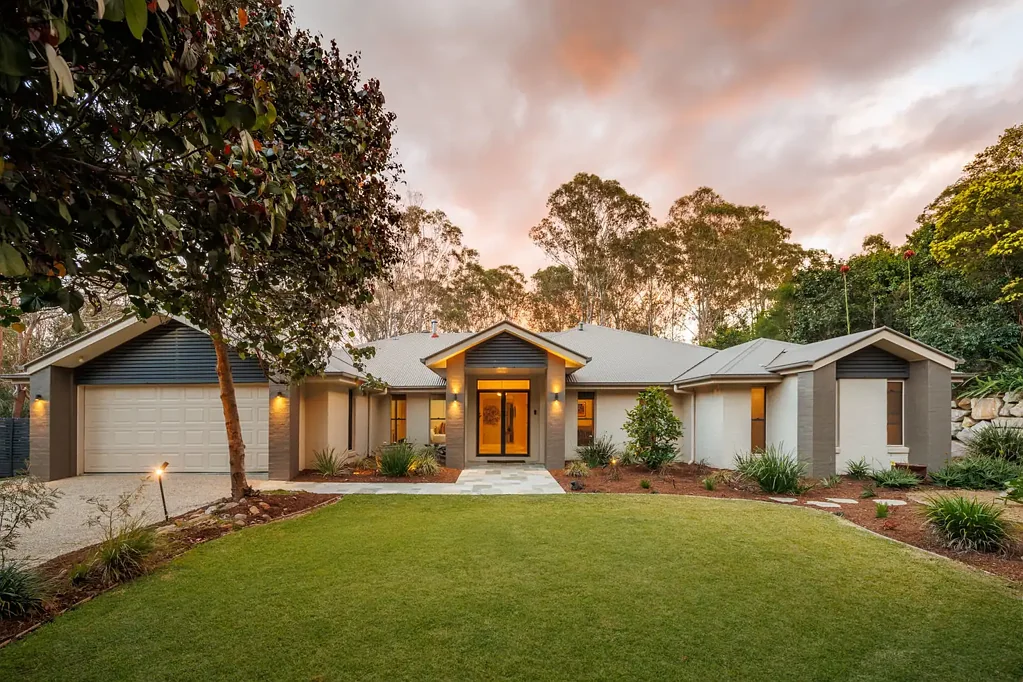 Pullenvale 4 Bedroom Single Level Entertaining On Over 1 acre of Grounds