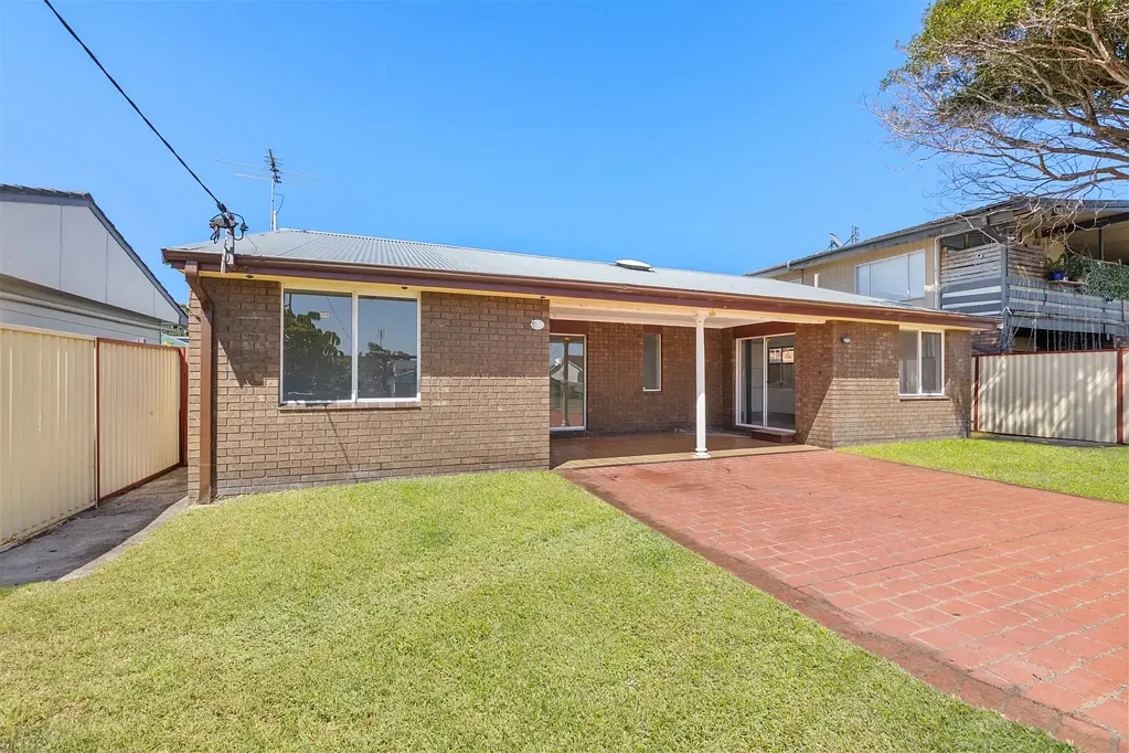 36 Robson Avenue, Gorokan, NSW 2263