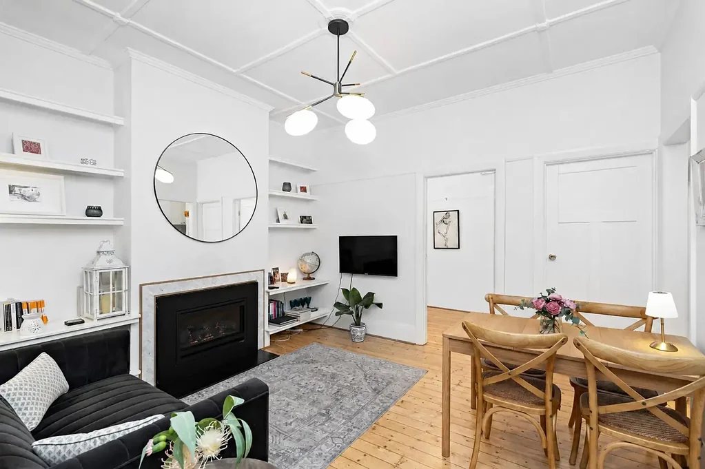 Bayside Beauty with Art Deco Charm Across from St Kilda Beach - FURNISHED!