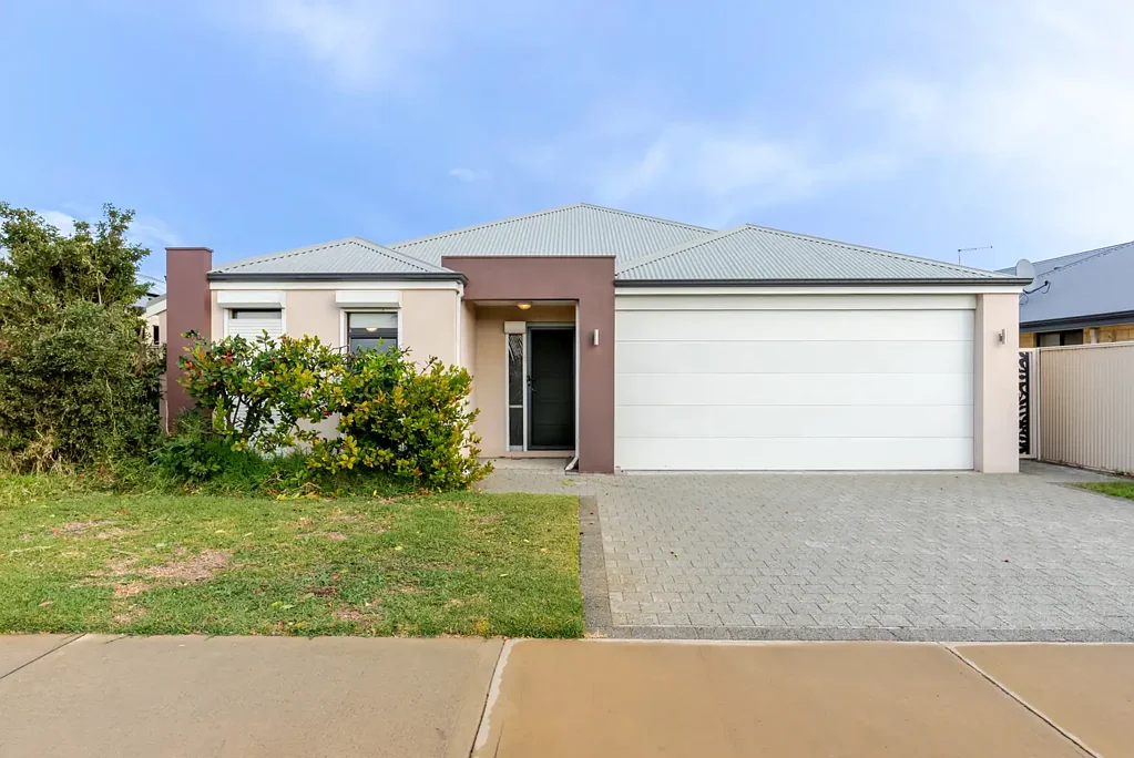 Spacious family home with powered workshop.