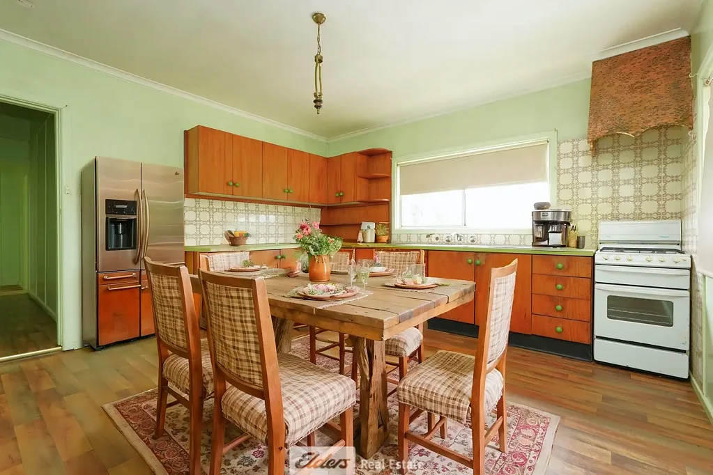 Charming 3-Bedroom Farmhouse