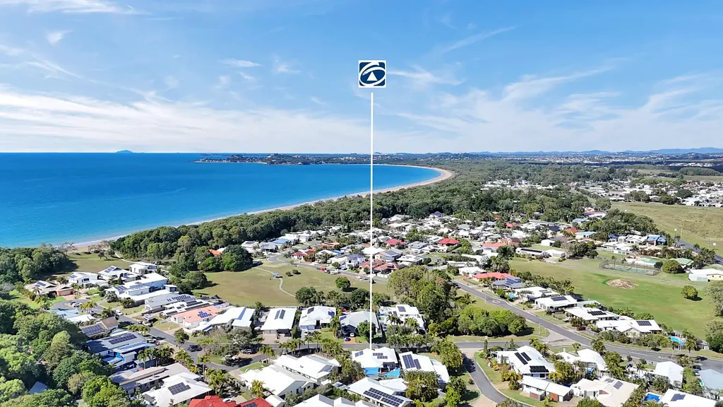 Shoal Point 4chambre Beachside Shoal Point Living with Poolside Entertaining & Room for the Boat
