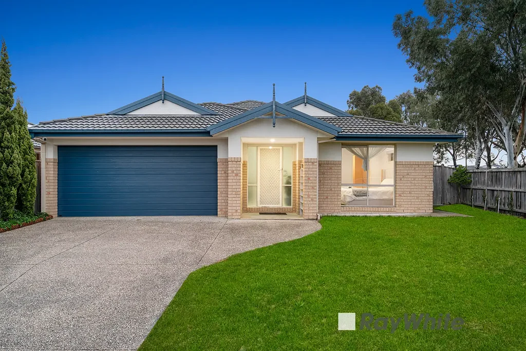 3 Donohue Street, Cranbourne East, VIC 3977