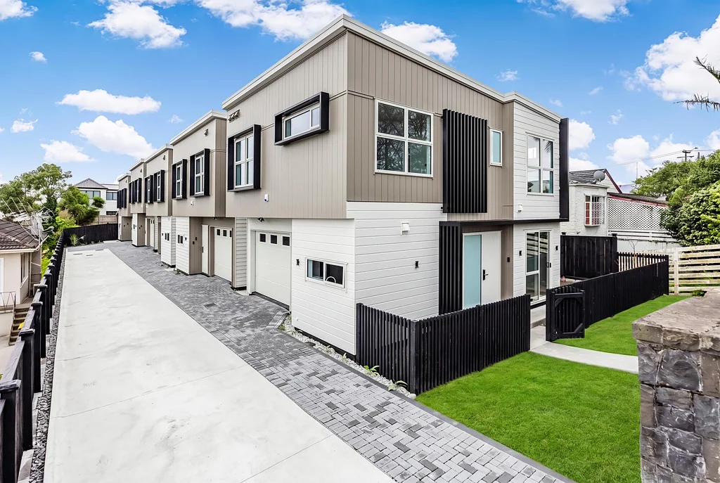 Manurewa 4 Slaapkamer BRAND NEW STANDALONE HOMES - ONLY FIVE AVAILABLE!