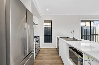 10 Turkey Road, Tarneit, VIC 3029, 3 Bedrooms, 2 Bathrooms, House