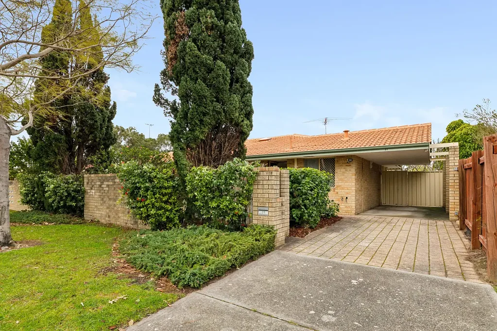 Willagee 2房  Street Front Villa in a Brilliant Willagee Location