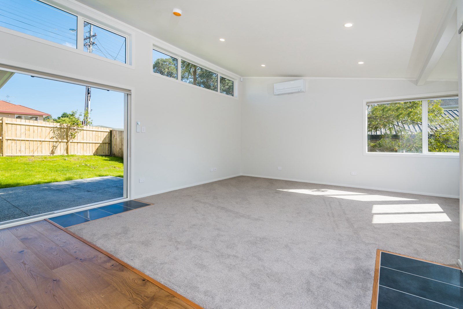 1/21 Deep Creek Road, Waiake, Auckland - North Shore, 3 chambres, 0 salles de bain