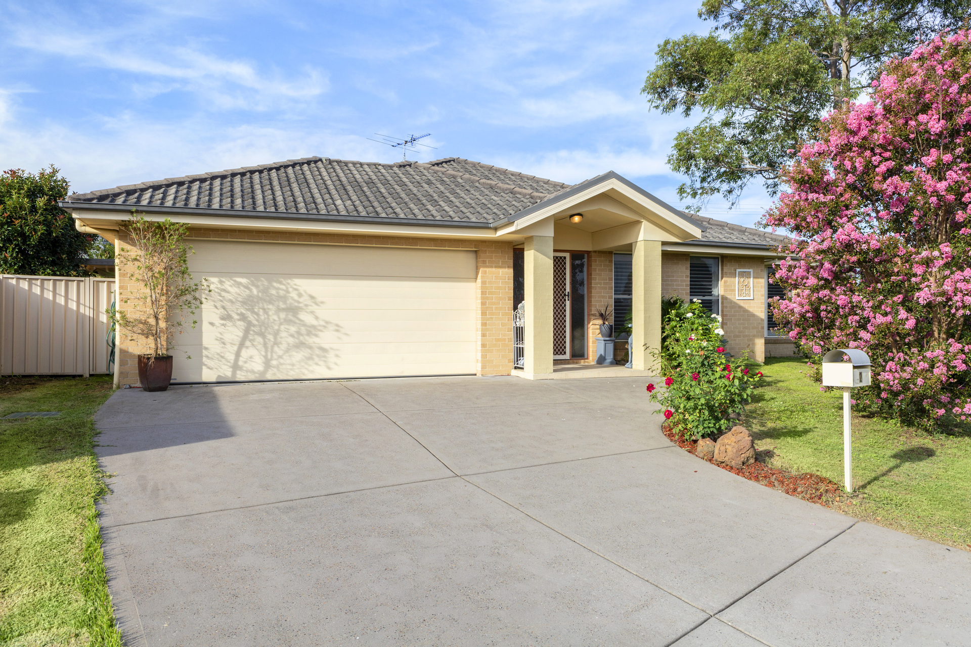 2 RIBBONWOOD CL, LARGS NSW 2320, 0部屋, 0バスルーム, House