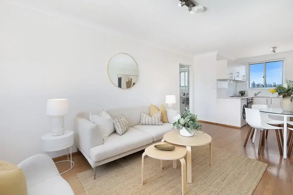 Light filled, stylish apartment