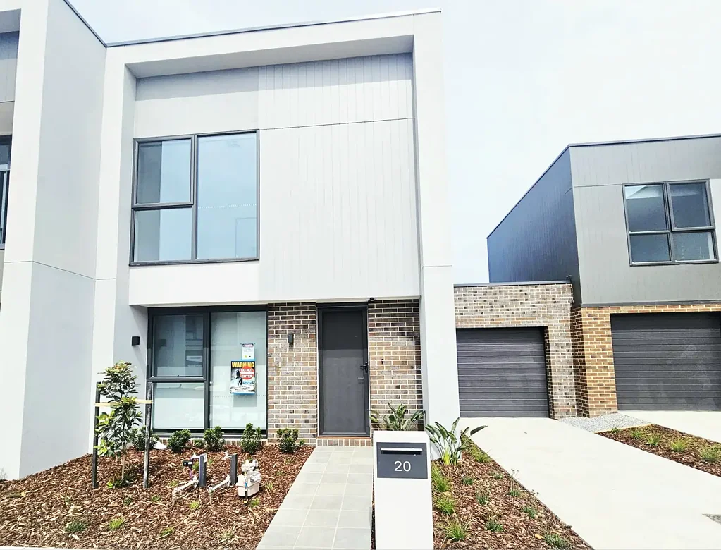 Brand New Townhouse - Walk to Woodlea Town Centre & Bacchus Marsh Grammar!