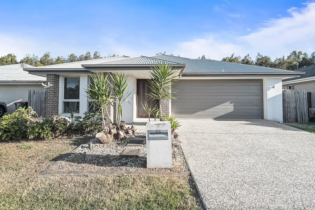 Looking for a family lifestyle.. then you will love Riverbank Estate!!