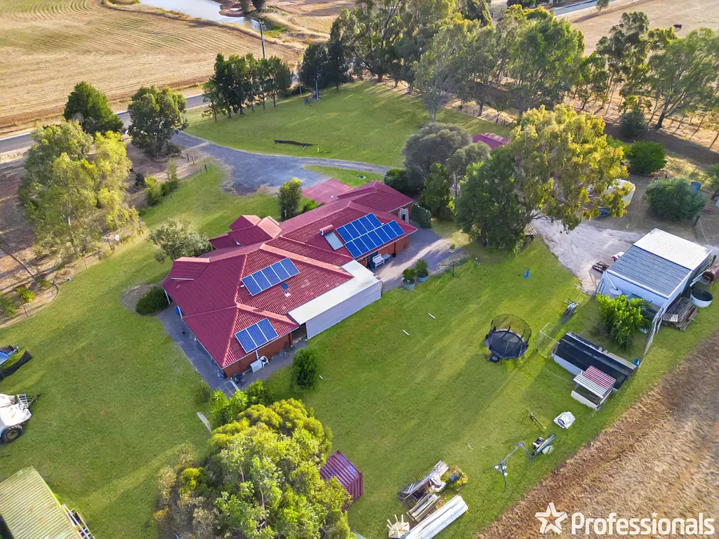 Bullsbrook 4ਬੈੱਡਰੂਮ Exceptional Industrial-Zoned Property Opportunity on Great Northern Highway