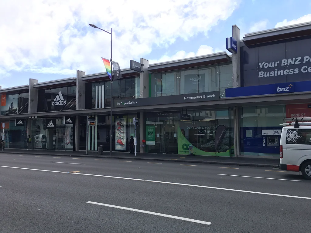 Newmarket Large format retail on Broadway