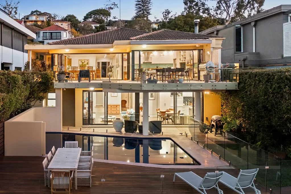 Mosman 6બેડરૂમ Waterfront reserve, northerly aspect & showstopping Middle Harbour views