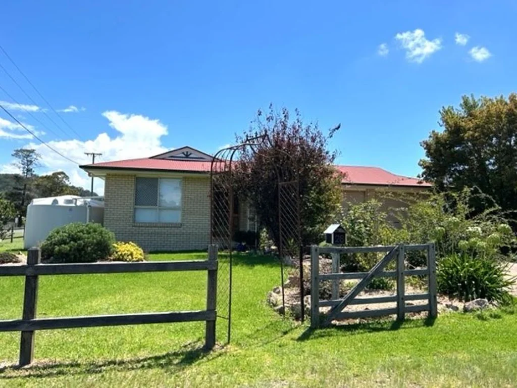 28 Fairway Crescent, Stanthorpe, QLD 4380