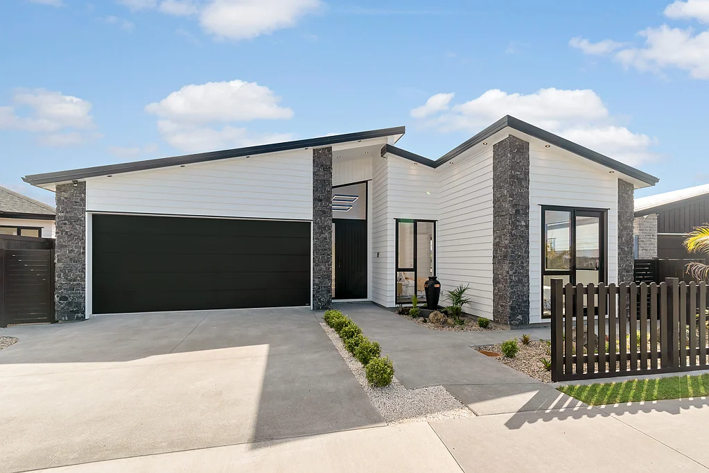 Milldale 5Moenga Sunlit Living with Scenic Reserve Outlook