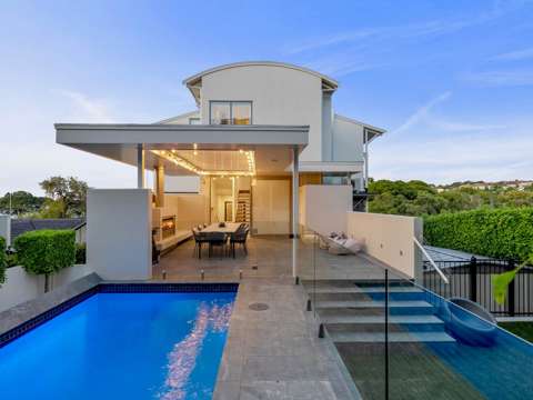 Orakei 4部屋 Expansive Waterfront Penthouse / Home