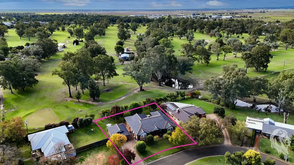 Narrabri 4ਬੈੱਡਰੂਮ PRESTIGE LIVING ON THE FAIRWAY