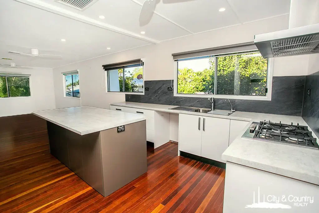 8 Shaw Crescent, Mount Isa, QLD 4825