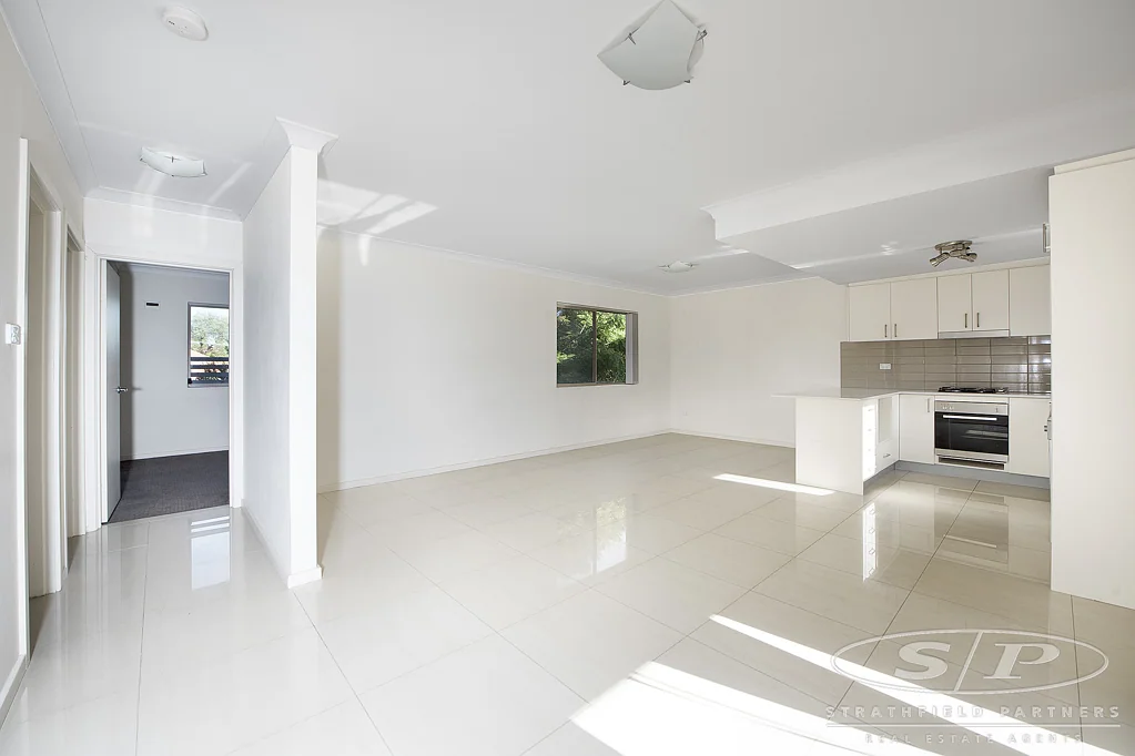 Modern living, Great location